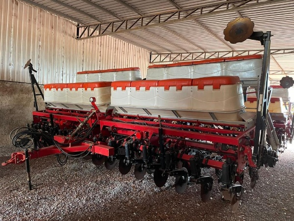 Plantadeira Jumil 3090 PD ano 2011