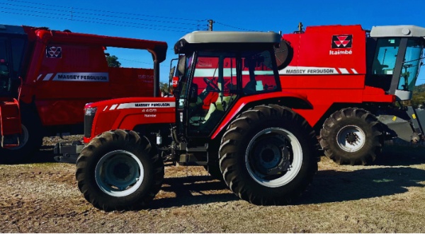 Trator Massey Ferguson MF 4409 ano 2021