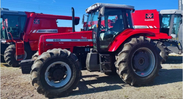 Trator Massey Ferguson MF 680 ano 2003