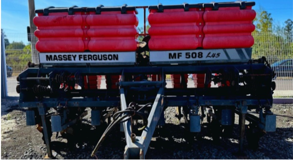 Plantadeira Massey Ferguson MF508 ano 2011