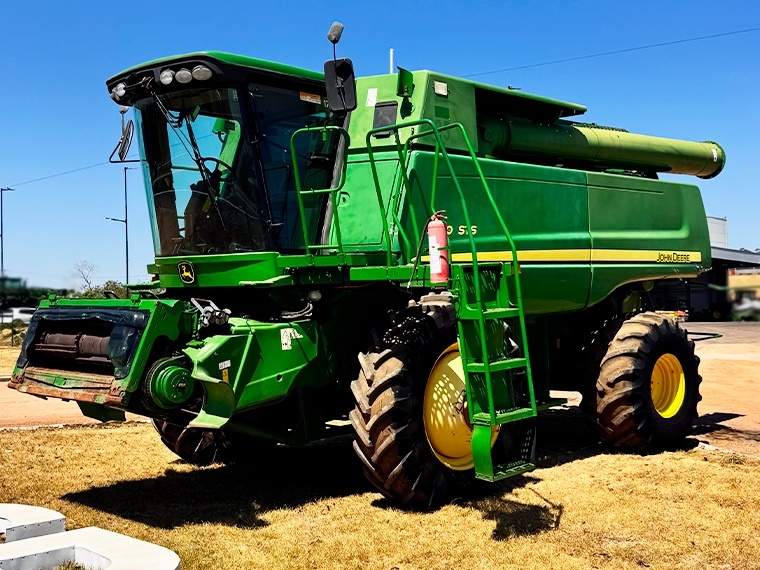 Colheitadeira John Deere 9770 STS ano 2012