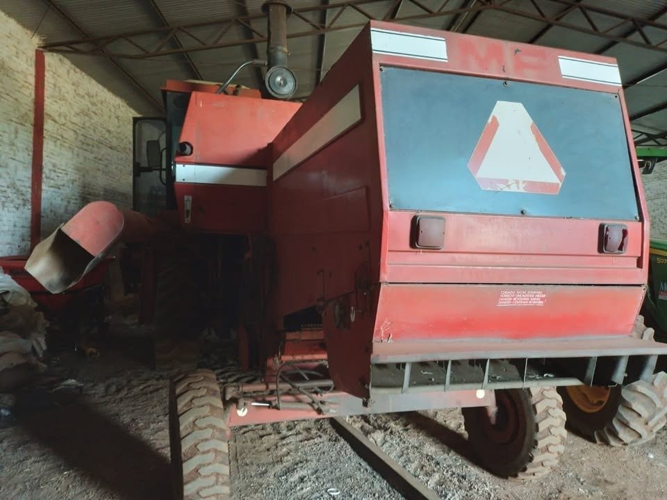 Colheitadeira Massey Ferguson MF 3640 ano 1988