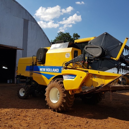 Colheitadeira New Holland TC 5070 ano 2016