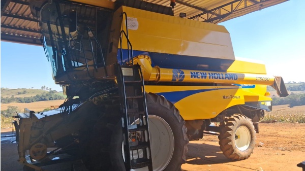 Colheitadeira New Holland TC 5090 ano 2016 - TC 5090 - Máquinas Agrícolas