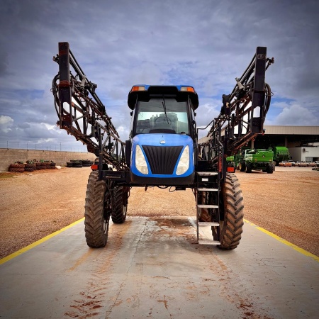 Pulverizador Autopropelido New Holland SP3500 ano 2013