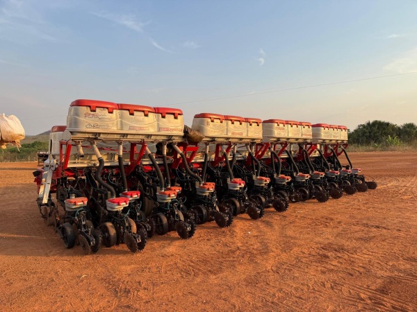 Plantadeira Jumil 3080 PD ano 2012