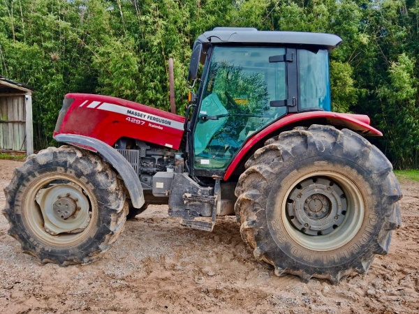 Trator Massey Ferguson MF 4297/4 ano 2013