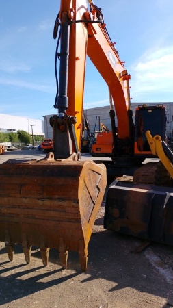 Escavadeira SANY SY215C ano 2012
