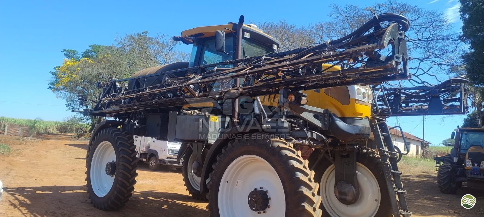 Pulverizador Autopropelido Valtra BS3300H ano 2021