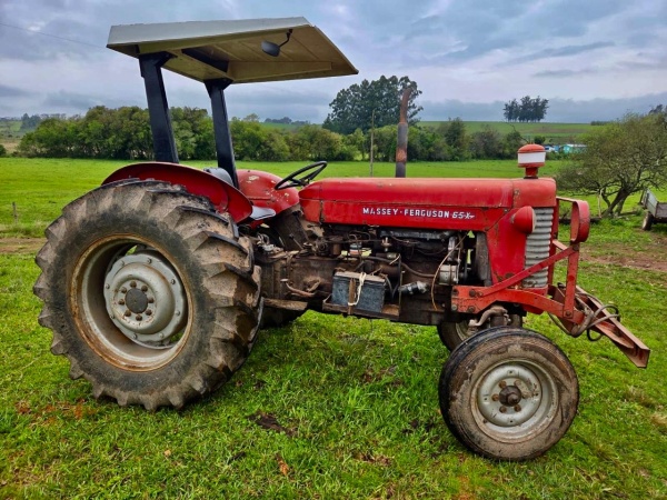Trator Massey Ferguson 65x ano 1973