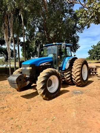 Trator New Holland TM165 ano 2008