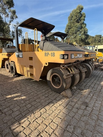 Rolo Compactador Caterpillar PS360C ano 2011