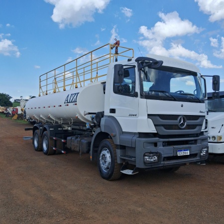 Caminhão Mercedes Benz Axor 3344 ano 2023