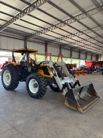 Trator Valtra A950 ano 2015