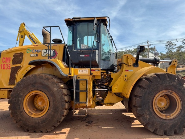 Pá Carregadeira Caterpillar 966L ano 2020