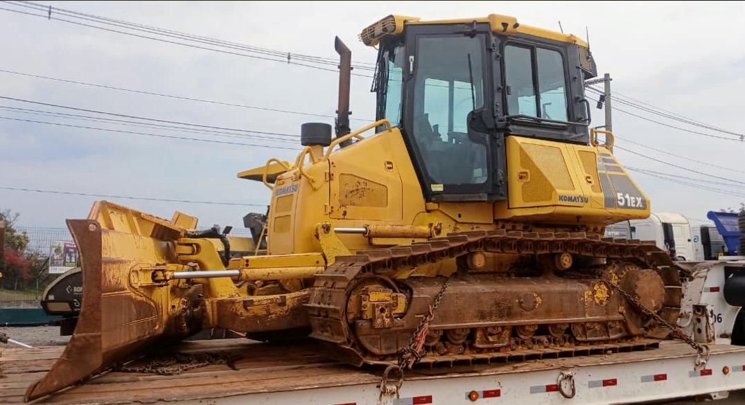 Trator de Esteira Caterpillar D5E ano 2012