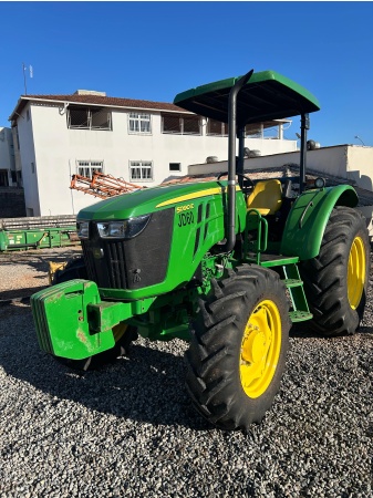 Trator John Deere 5090E ano 2022