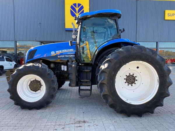 Trator New Holland T7.240 ano 2014