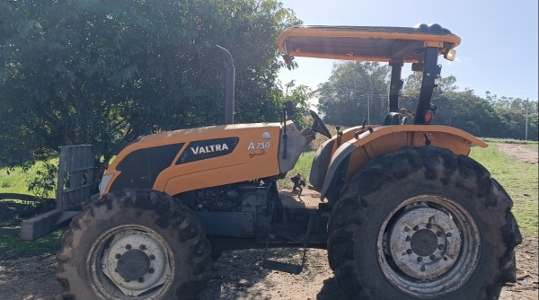 Trator Valtra A750 ano 2016