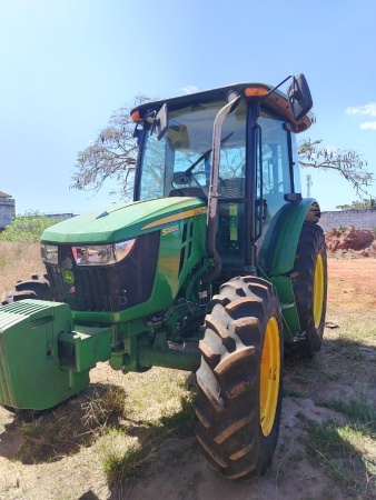 Trator John Deere 5080E ano 2025
