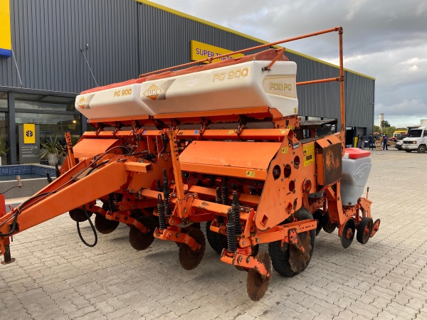 Plantadeira Kuhn PDM PG 900 ano 2013
