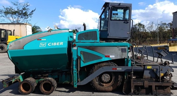 Vibroacabadora Ciber AF 4500 ano 2017