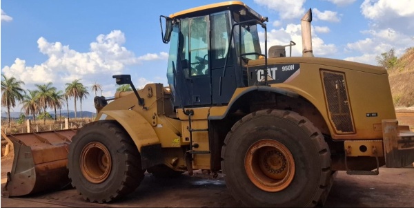Pá Carregadeira Caterpillar 950H ano 2012