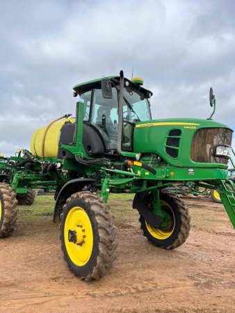 Pulverizador Autopropelido John Deere M4025 ano 2019