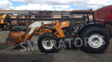 Trator Valtra BH145 ano 2010