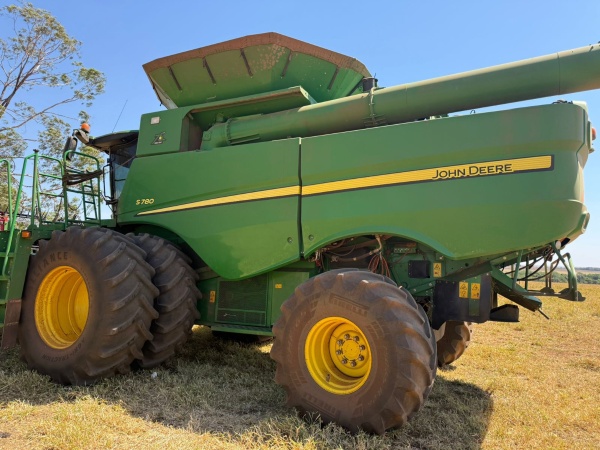 Colheitadeira John Deere S780 ano 2022