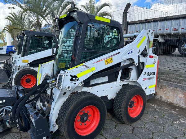 Mini Carregadeira Bobcat S570 ano 2019