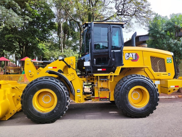 Pá Carregadeira Caterpillar 924K ano 2023