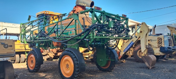 Pulverizador Autopropelido Stara Gladiador 2300 ano 2012