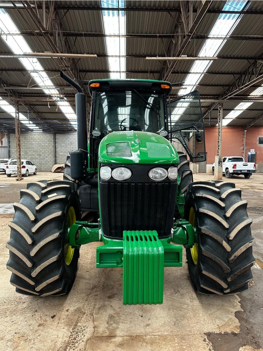 Trator John Deere JD7225 ano 2014