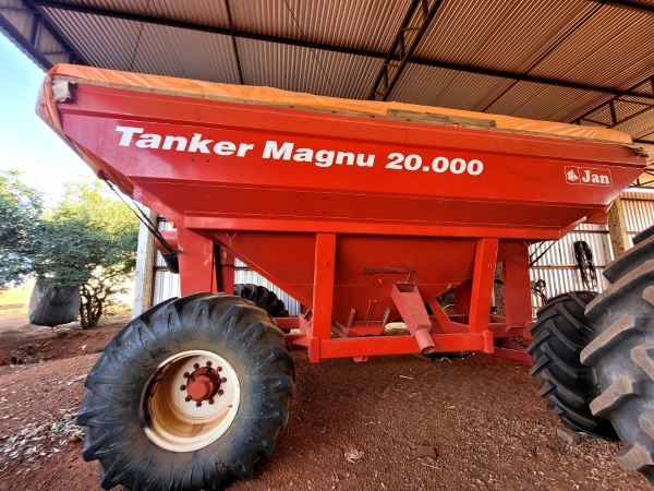 Carreta Graneleira Jan Tanker 20000 ano 2011 - Tanker 20000 - Carretas