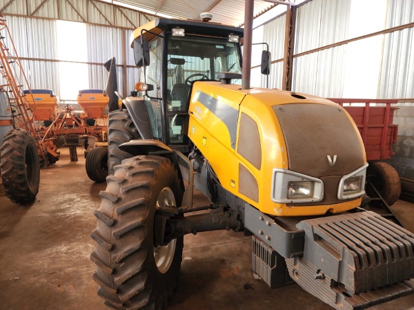 Trator Valtra BM 125I ano 2014