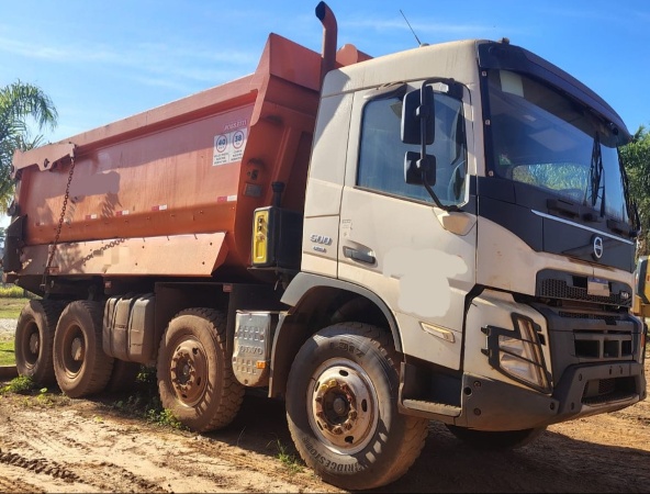Caminhão Volvo FMX 500 ano 2021