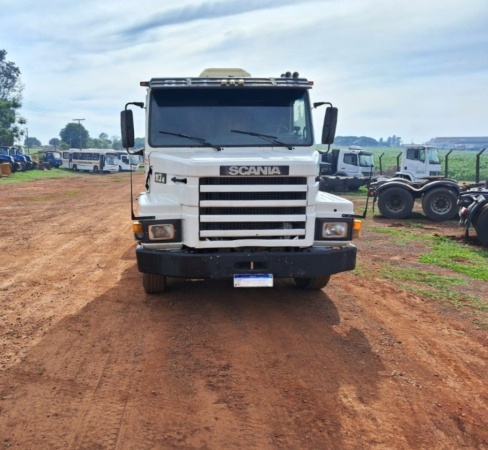 Caminhão Scania 113H ano 1997