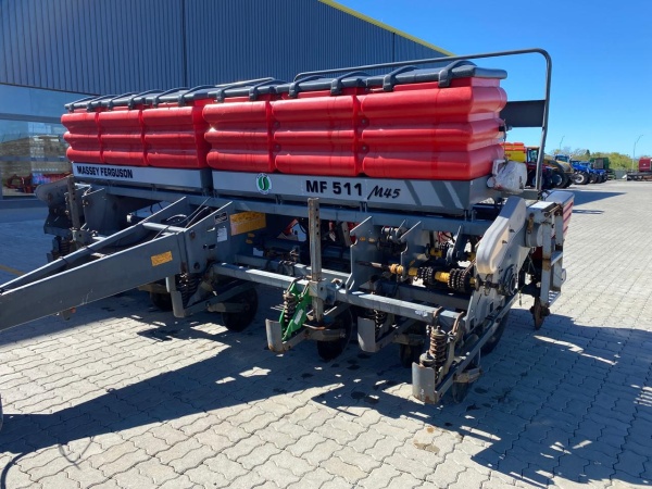 Plantadeira Massey Ferguson MF511M ano 2010