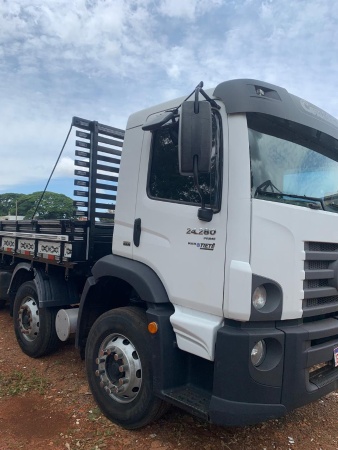 Caminhão Volkswagen 24.280 CRM 6X2 ano 2019