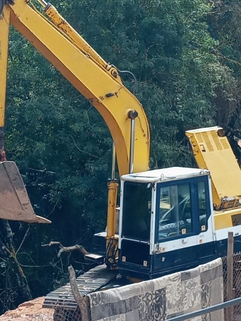 Escavadeira Komatsu PC160 ano 1996