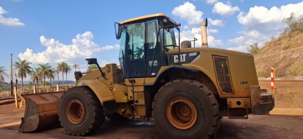 Pá Carregadeira Caterpillar 950H ano 2012
