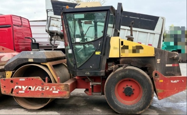 Rolo Compactador Dynapac CA150 ano 2011