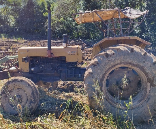 Trator Valmet 85 ano 1981