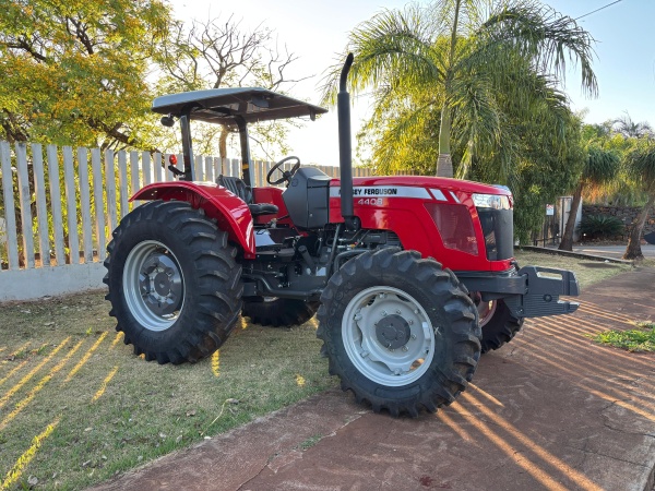 Trator Massey Ferguson MF 4408 ano 2024
