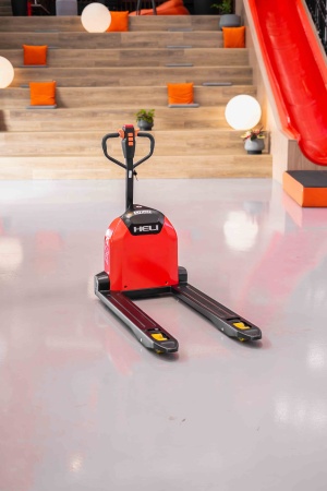 Transpaleteira Heli CBD20-150Li ano 2025