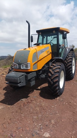 Trator Valtra BM 125 ano 2013