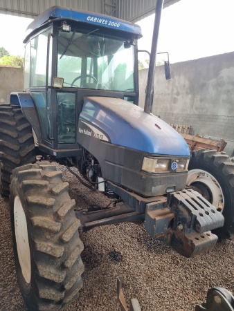 Trator New Holland TL 75 ano 2003 - TL 75 - Máquinas Agrícolas