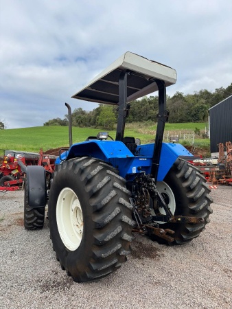 Trator New Holland TS 110 ano 2003