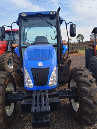 Trator New Holland TL 75E ano 2015